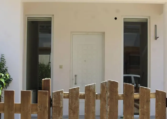 Spacious & Cozy Apartment, With Big Yard, In Apartament *