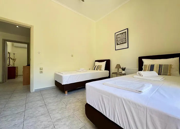 Apartament Spacious & Cozy Apartment, With Big Yard, In Miasto Kos