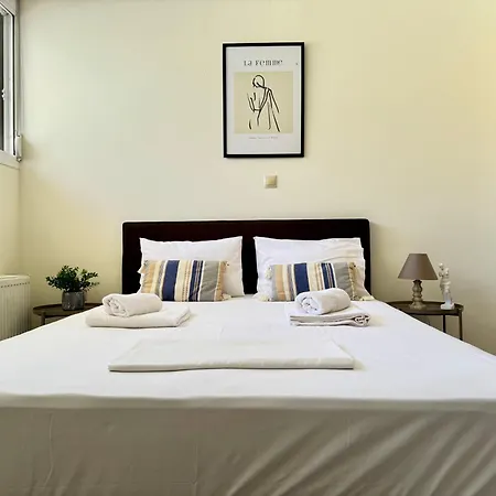 Apartment Spacious & Cozy Apartment, With Private Yard, In - El Greco *