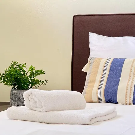 Spacious & Cozy Apartment, With Big Yard, In Апартаменти Кос