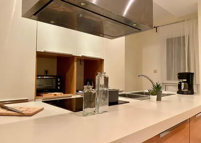 Spacious & Cozy Apartment, With Big Yard, In * Kos