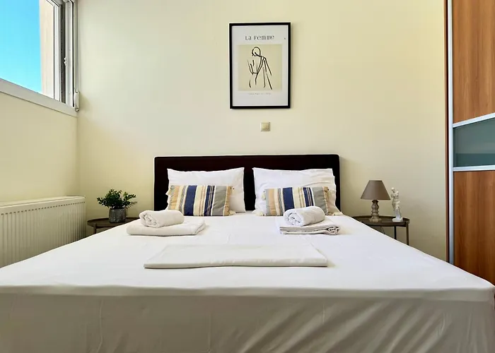 Apartmán Spacious & Cozy Apartment, With Big Yard, In *