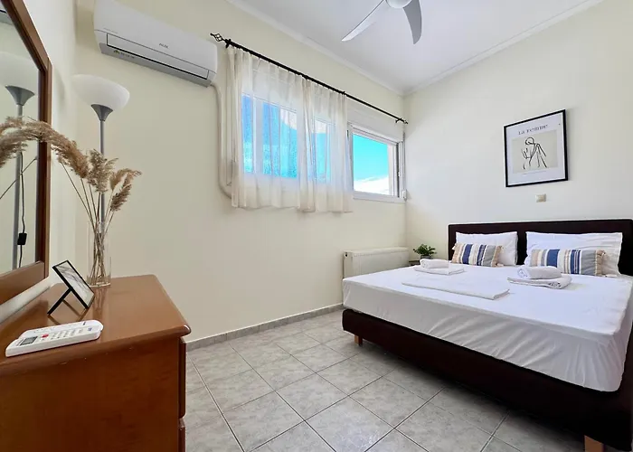 Spacious & Cozy Apartment, With Big Yard, In Kos