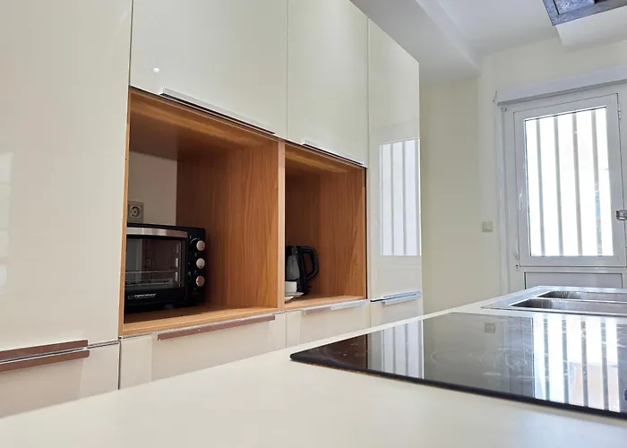 Spacious & Cozy Apartment, With Big Yard, In * Kos