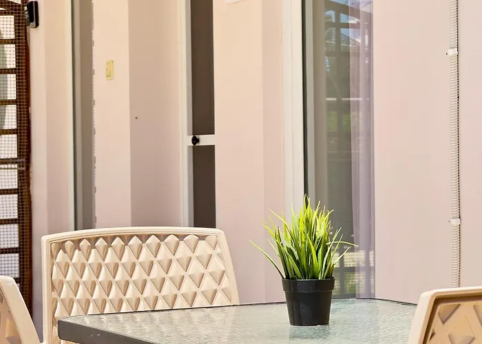 Apartmán Spacious & Cozy Apartment, With Big Yard, In *